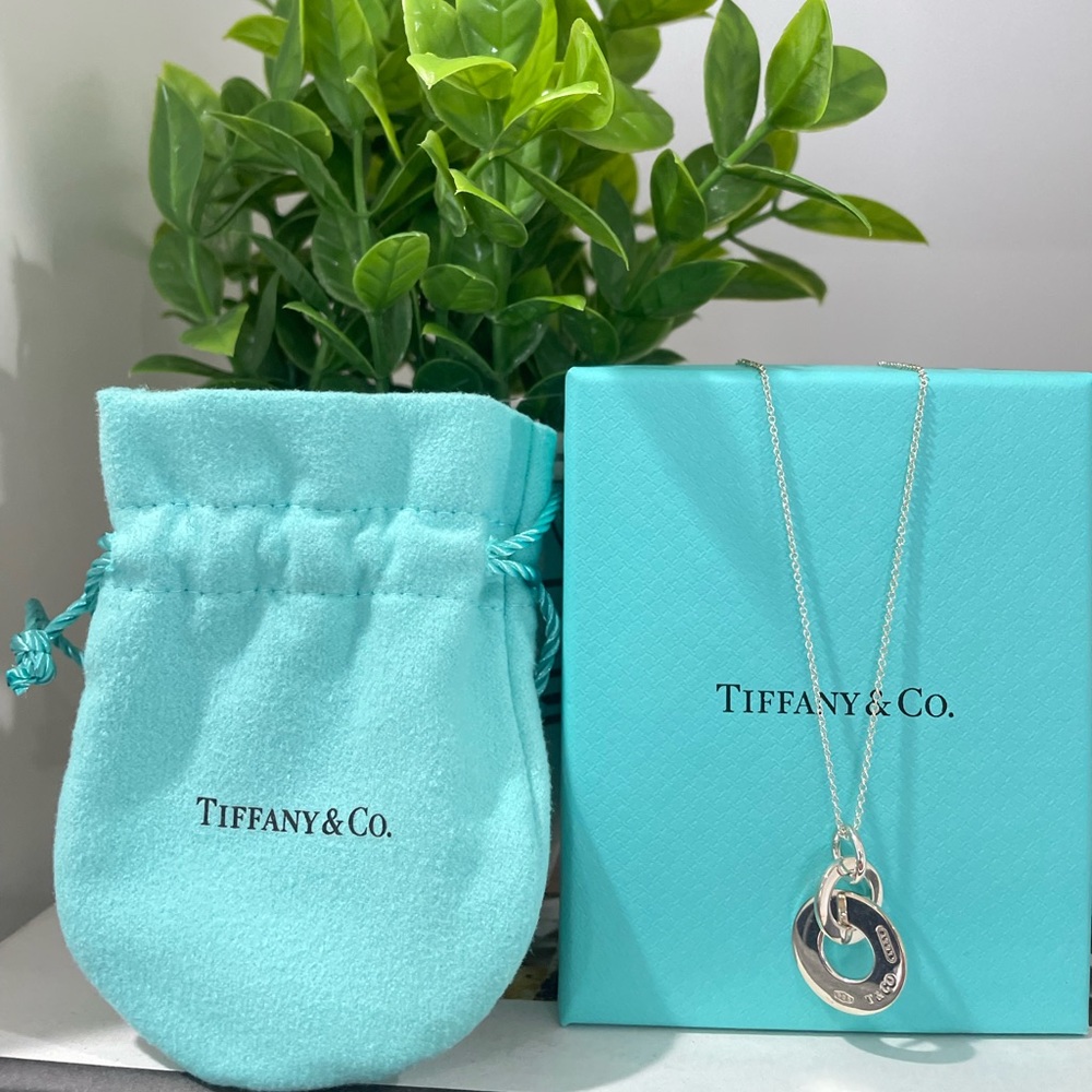 Tiffany 1837 Interlocking pendant 16-18 inches